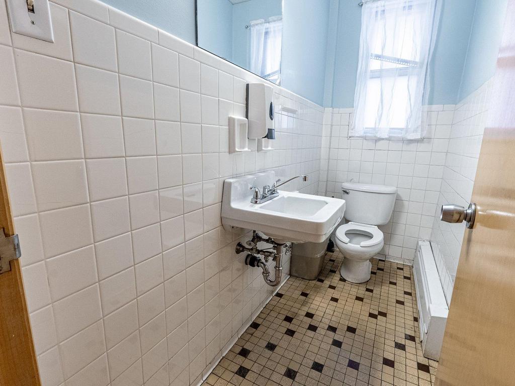 









525


Boul. Queen-Victoria

,
Sherbrooke (Les Nations),




QC
J1H3R4

