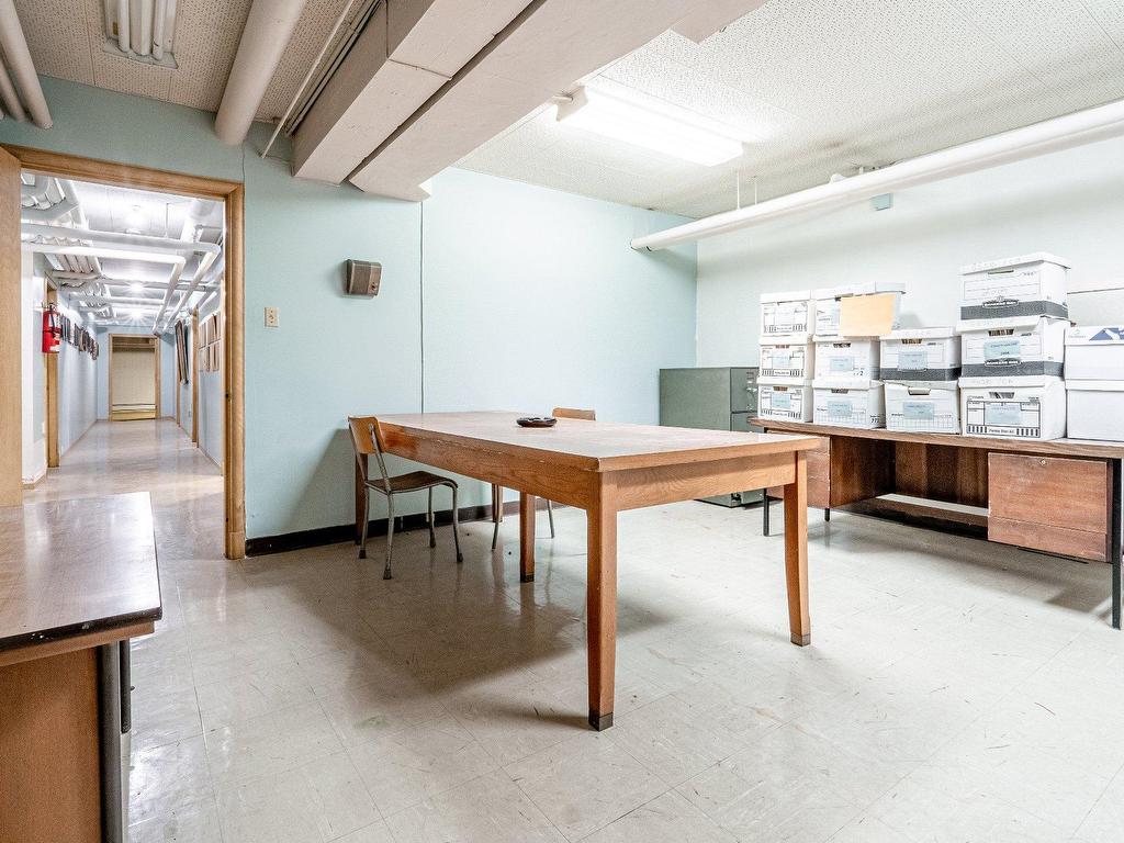









525


Boul. Queen-Victoria

,
Sherbrooke (Les Nations),




QC
J1H3R4


