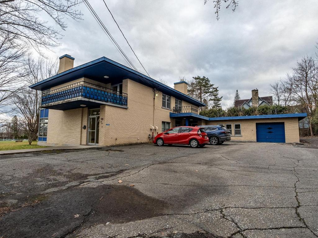 









525


Boul. Queen-Victoria

,
Sherbrooke (Les Nations),




QC
J1H3R4

