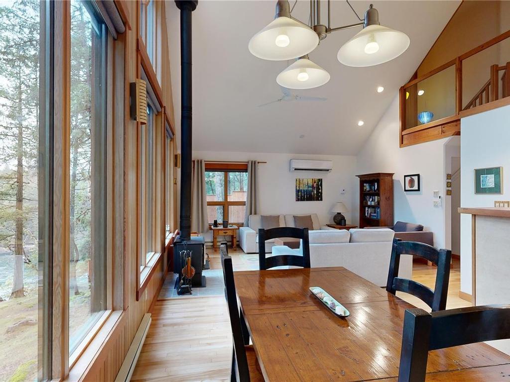 









211


Halibut

Hill,
Mudge Island,




BC
V0R 1X6

