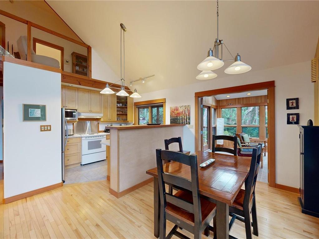 









211


Halibut

Hill,
Mudge Island,




BC
V0R 1X6


