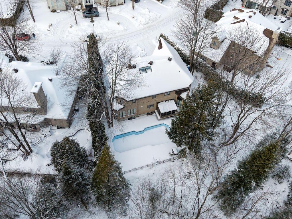 









6


Place de St-Dié

,
Lorraine,




QC
J6Z4M5

