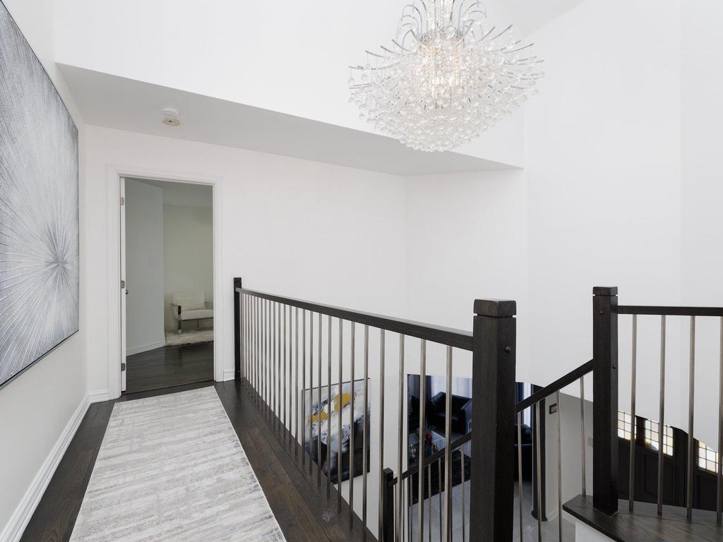









6


Place de St-Dié

,
Lorraine,




QC
J6Z4M5

