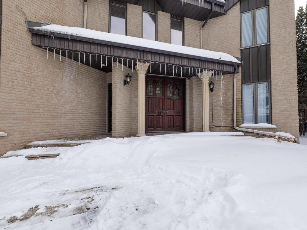 









6


Place de St-Dié

,
Lorraine,




QC
J6Z4M5

