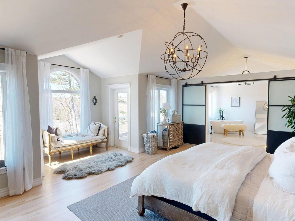 












927 Shore Drive

,
Bedford,




NS
B4A 2E6

