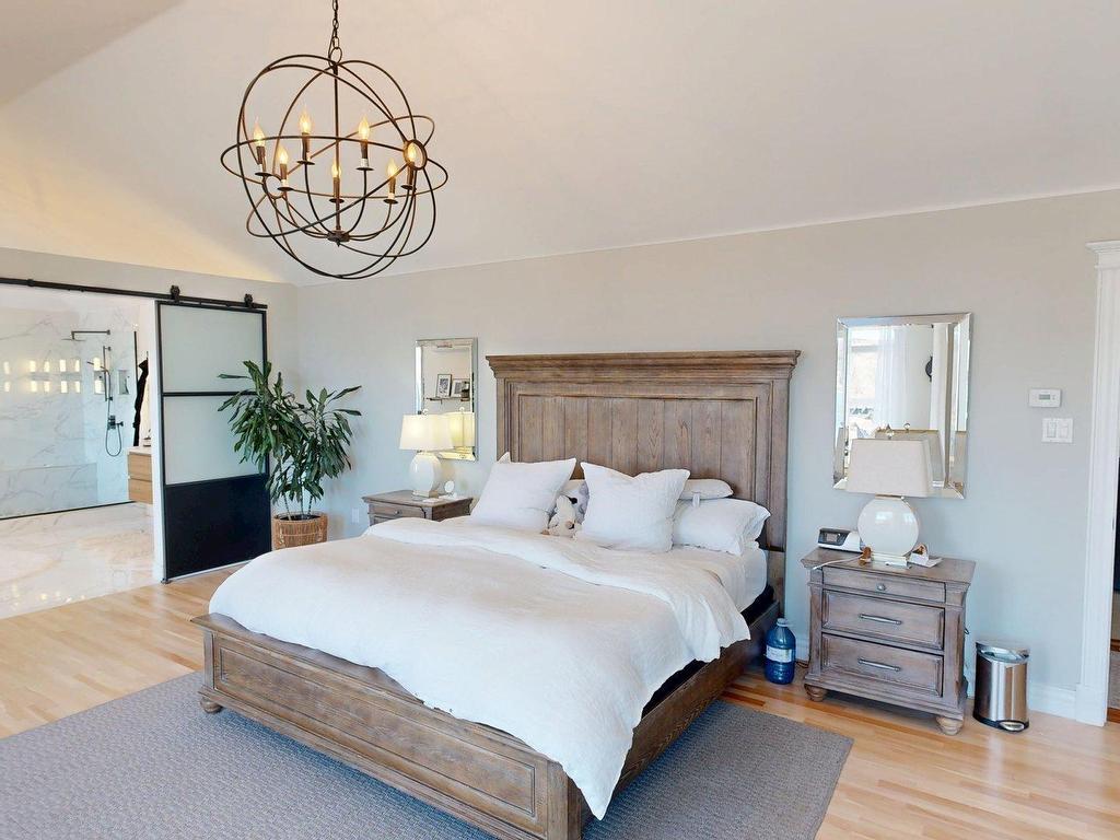 












927 Shore Drive

,
Bedford,




NS
B4A 2E6

