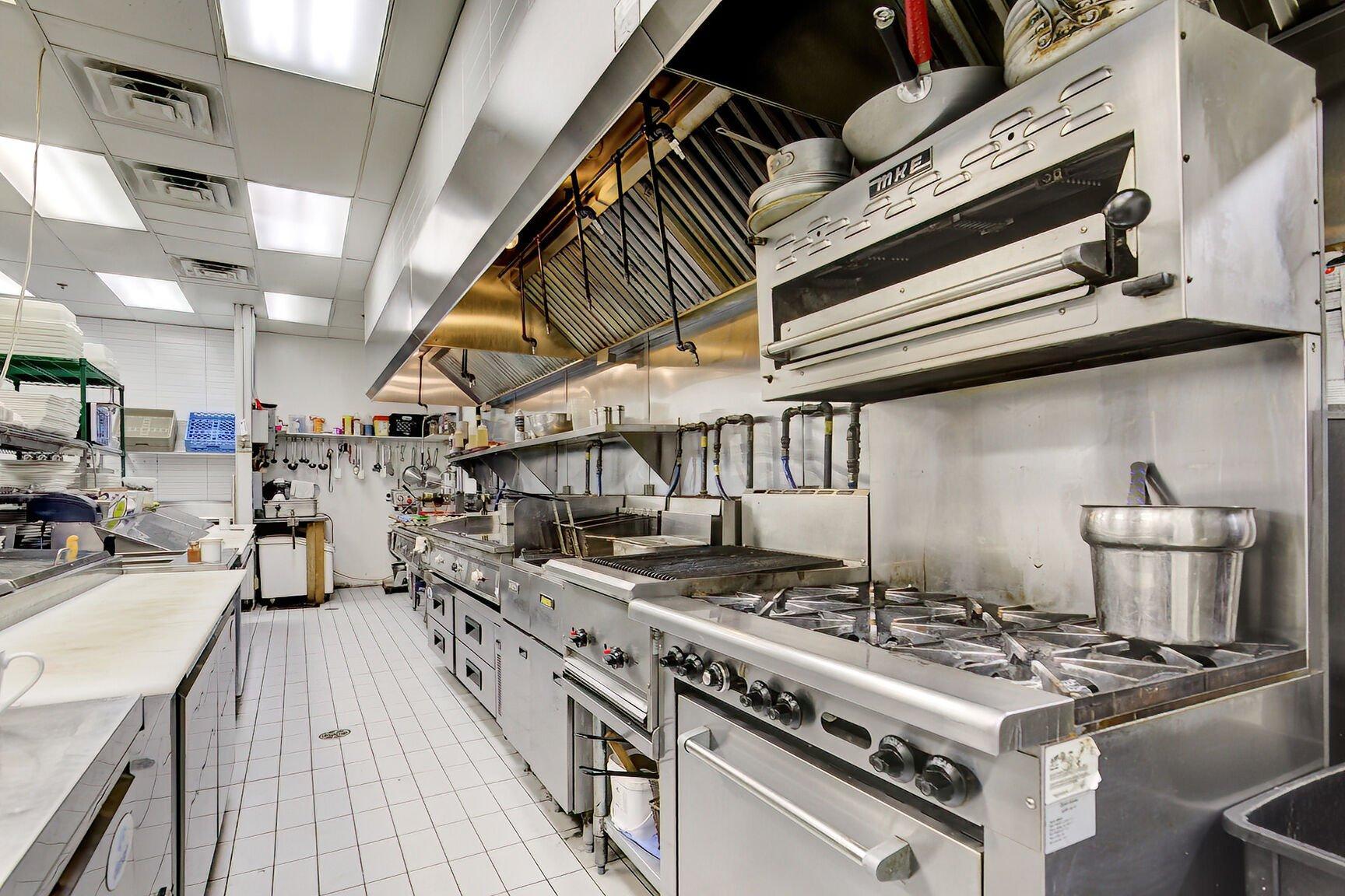 









9061


Route Sir-Wilfrid-Laurier

, 101,
Mirabel,




QC
J7N1L6

