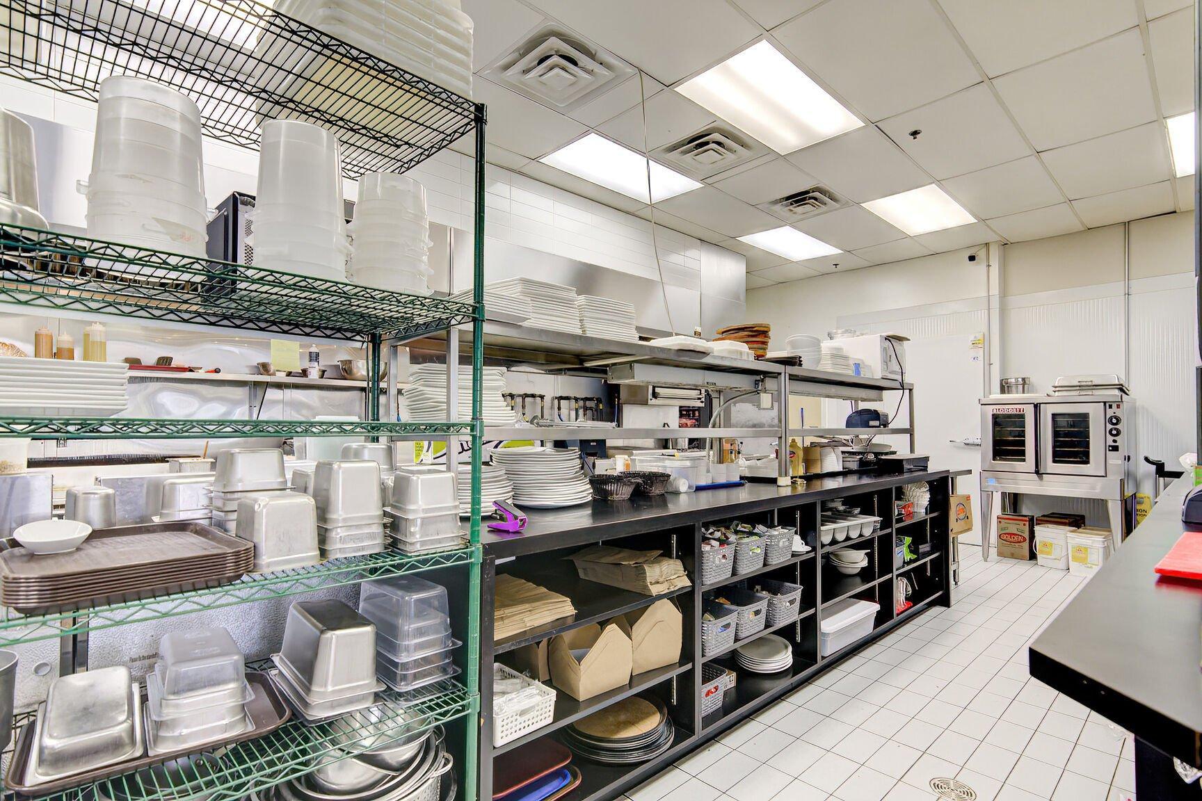 









9061


Route Sir-Wilfrid-Laurier

, 101,
Mirabel,




QC
J7N1L6

