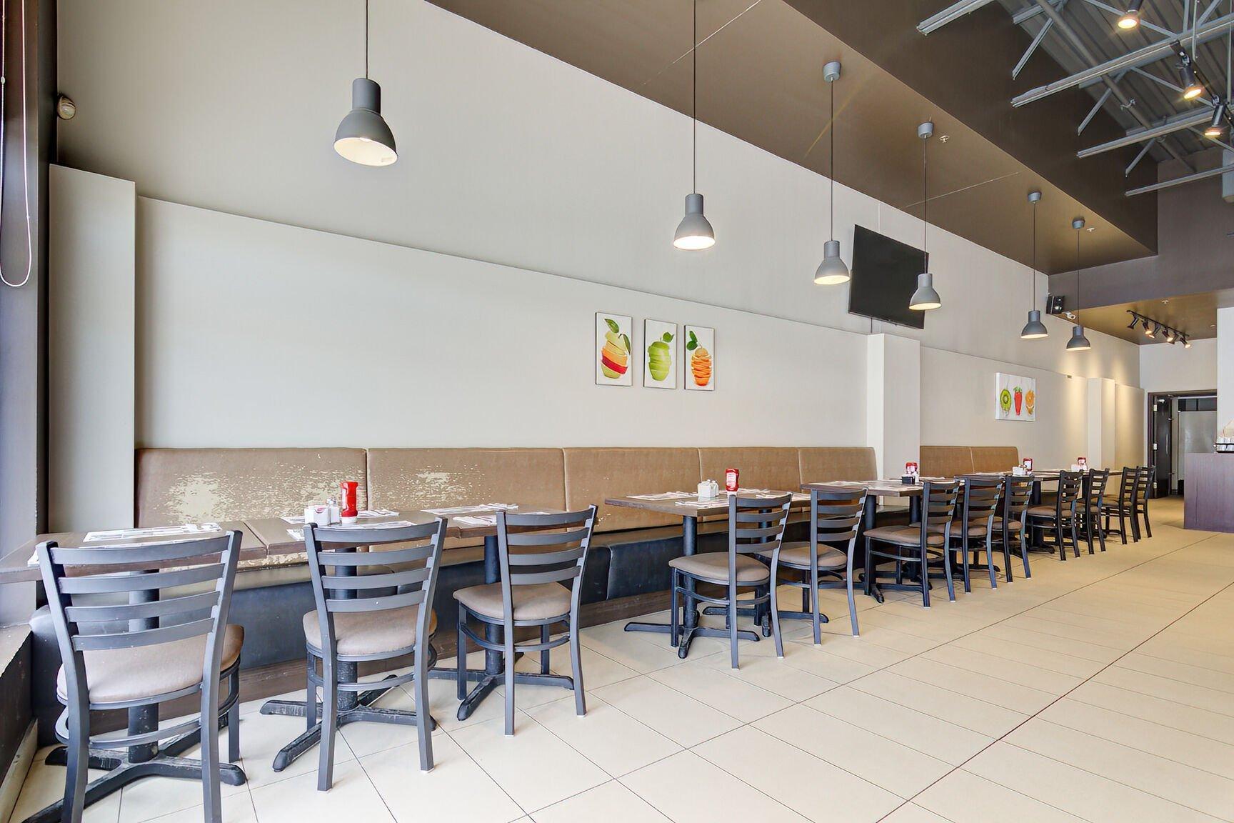 









9061


Route Sir-Wilfrid-Laurier

, 101,
Mirabel,




QC
J7N1L6

