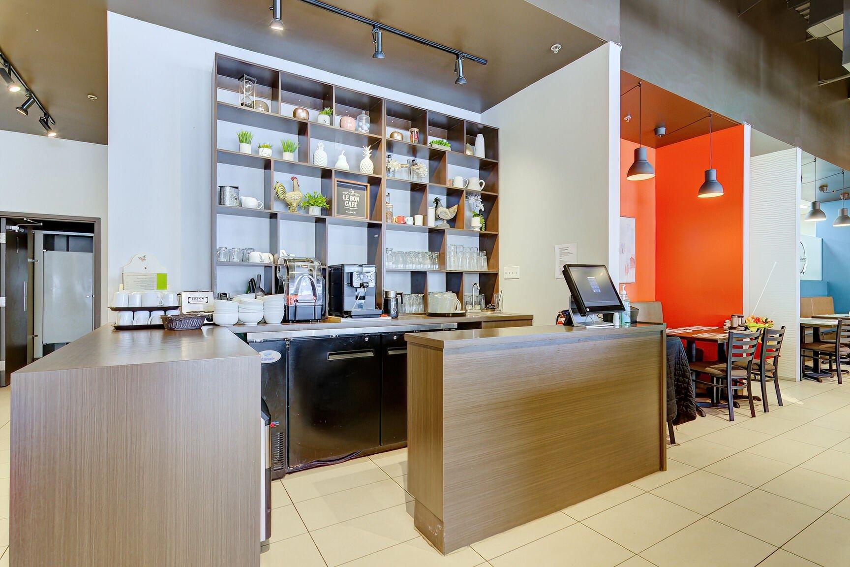 









9061


Route Sir-Wilfrid-Laurier

, 101,
Mirabel,




QC
J7N1L6

