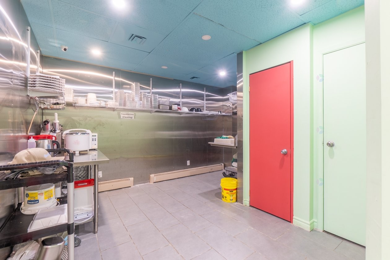 









660

 - 670


Rue Provost

,
Montréal (Lachine),




QC
H8S1M4

