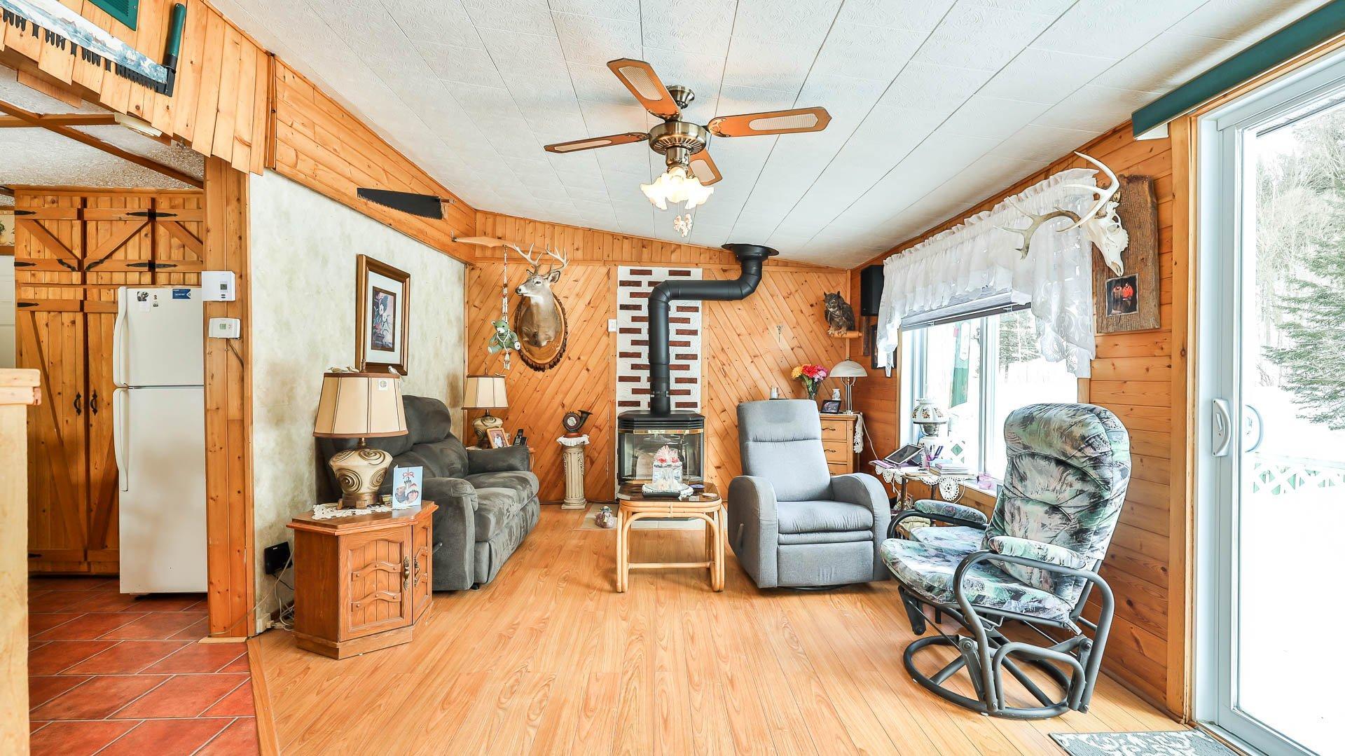 









6


Rue Séguin

,
Notre-Dame-de-la-Paix,




QC
J0V1P0

