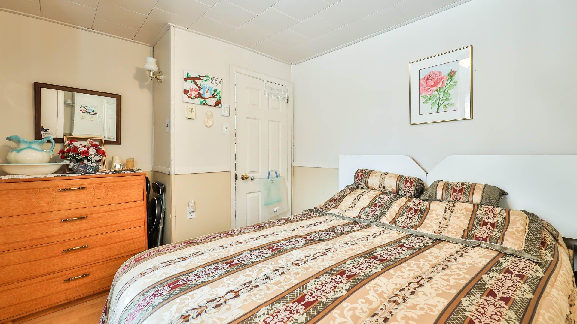 









6


Rue Séguin

,
Notre-Dame-de-la-Paix,




QC
J0V1P0

