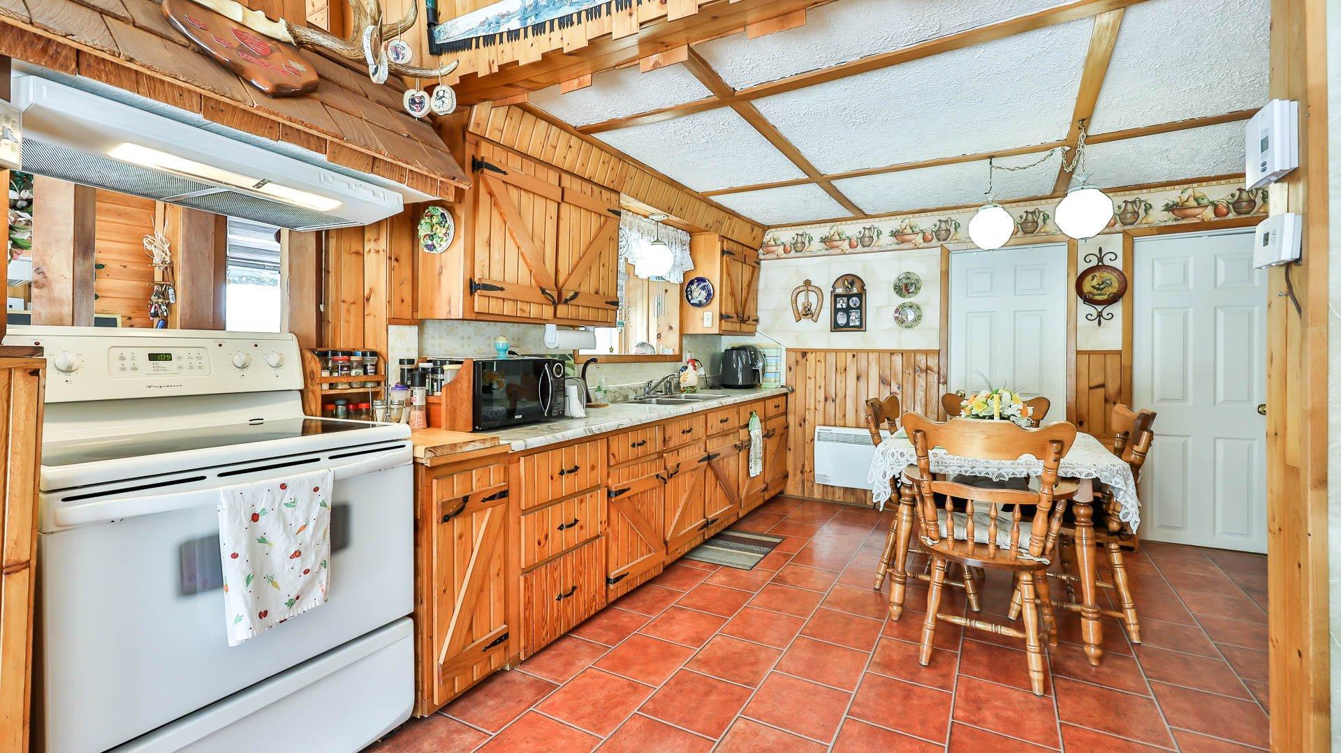 









6


Rue Séguin

,
Notre-Dame-de-la-Paix,




QC
J0V1P0

