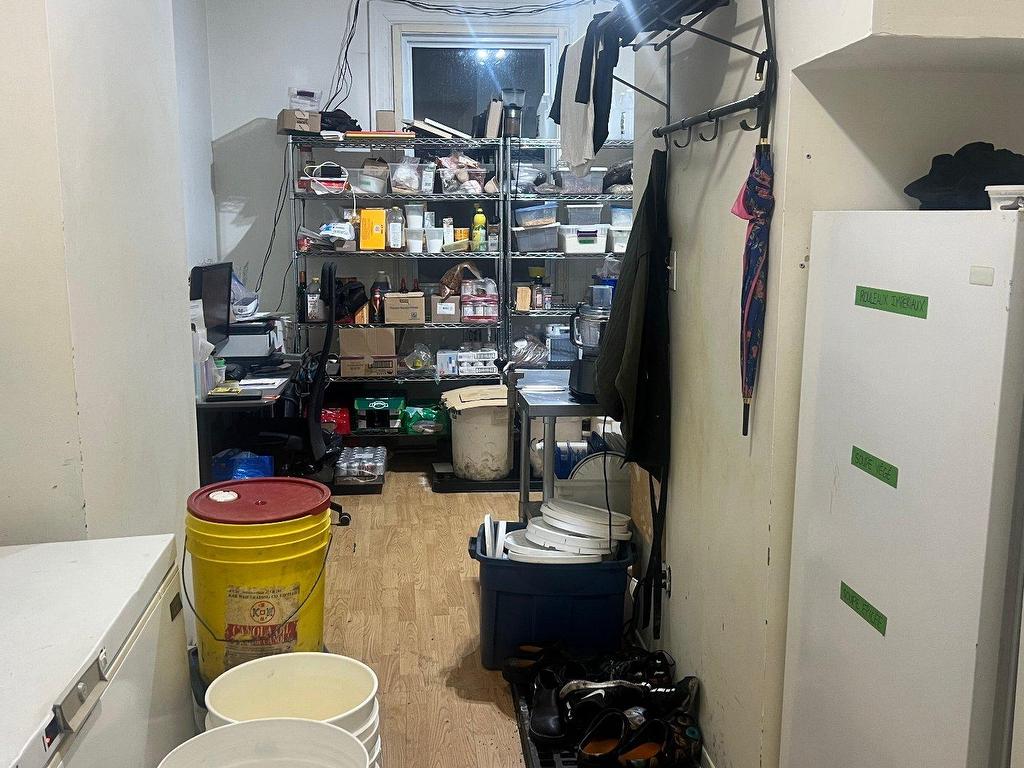 









3637


Rue Ste-Catherine E.

,
Montréal (Mercier/Hochelaga-Maisonneuve),




QC
H1W2E6

