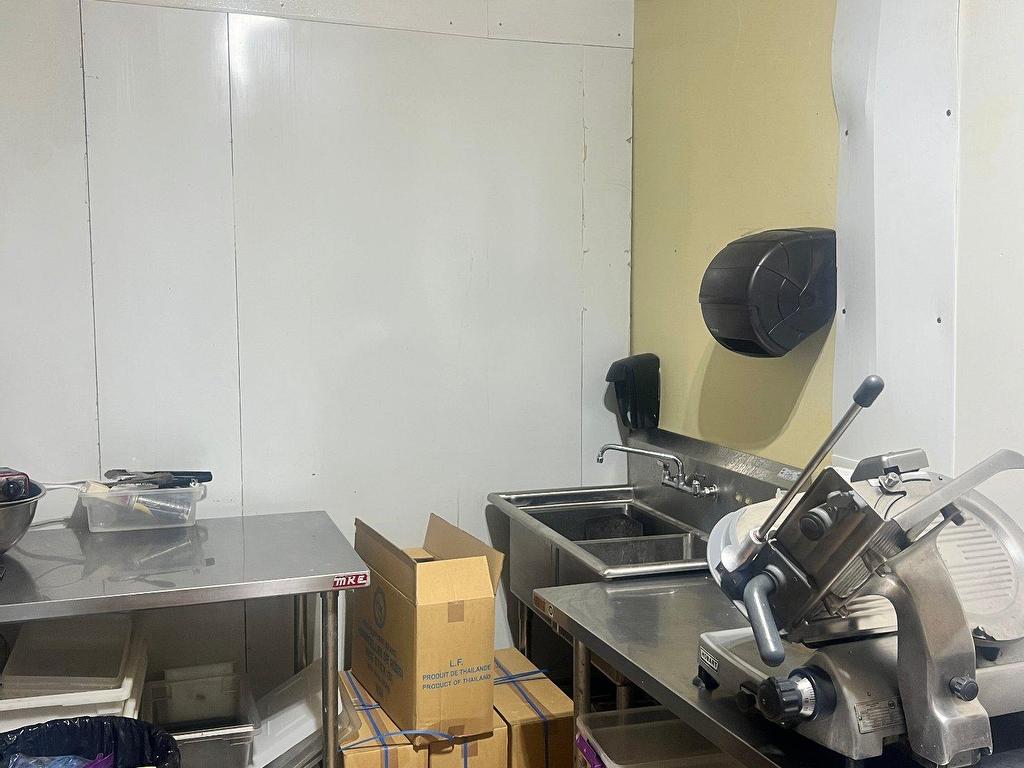 









3637


Rue Ste-Catherine E.

,
Montréal (Mercier/Hochelaga-Maisonneuve),




QC
H1W2E6

