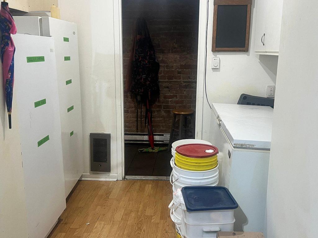 









3637


Rue Ste-Catherine E.

,
Montréal (Mercier/Hochelaga-Maisonneuve),




QC
H1W2E6

