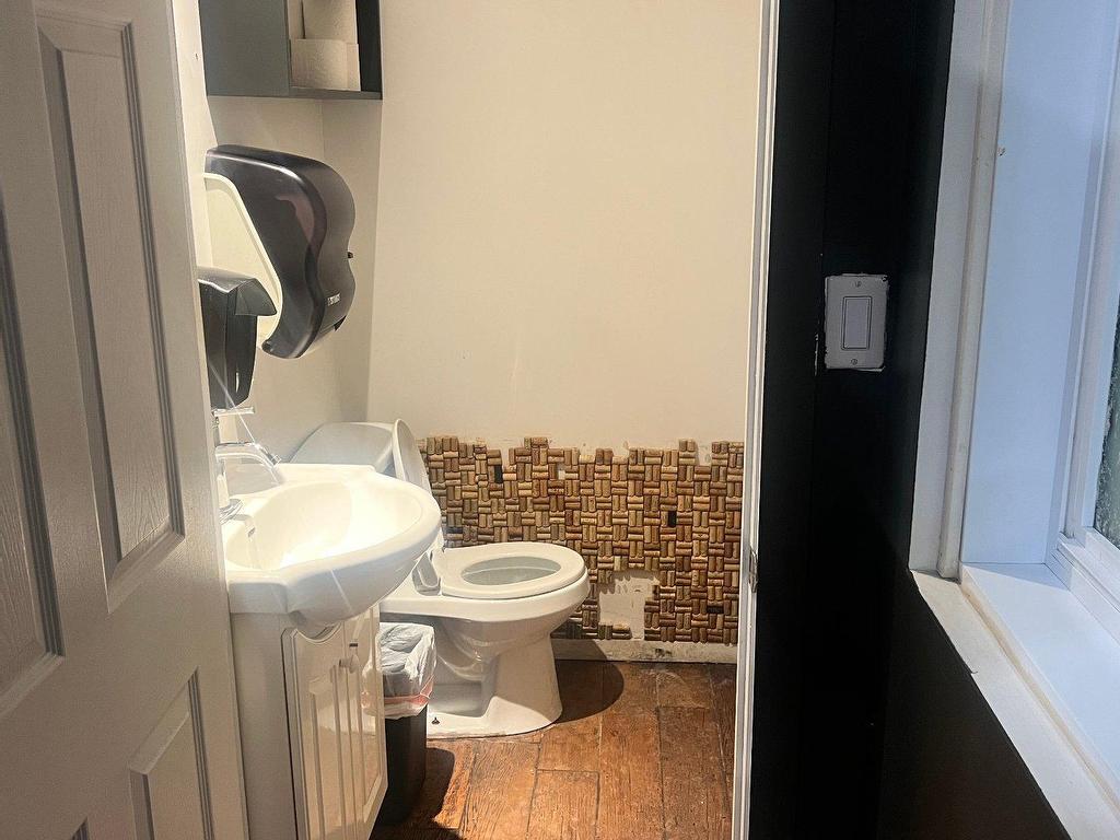 









3637


Rue Ste-Catherine E.

,
Montréal (Mercier/Hochelaga-Maisonneuve),




QC
H1W2E6

