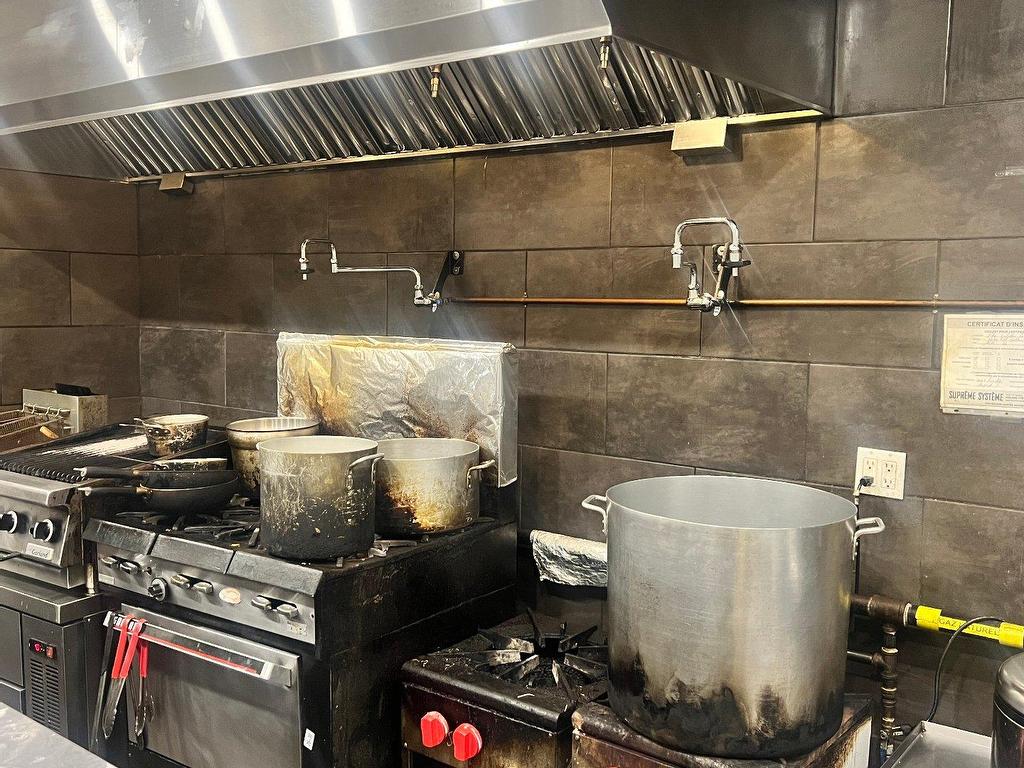 









3637


Rue Ste-Catherine E.

,
Montréal (Mercier/Hochelaga-Maisonneuve),




QC
H1W2E6

