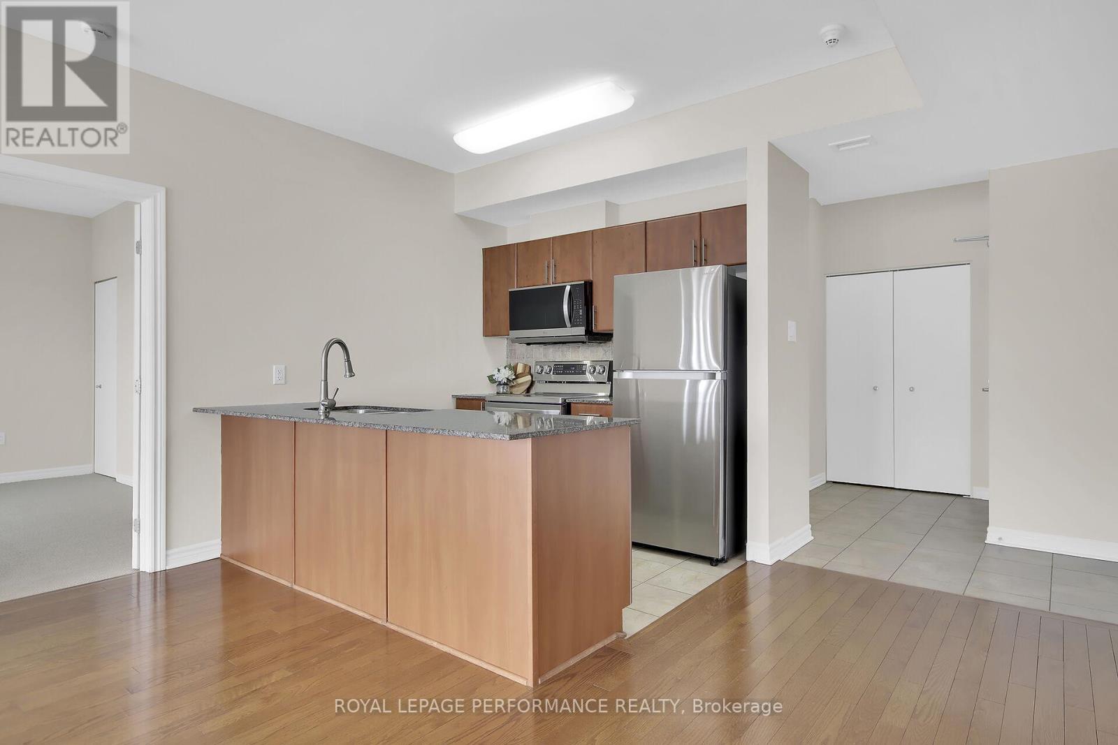 












1807 - 70 LANDRY STREET

,
Ottawa,




Ontario
K1L0A8

