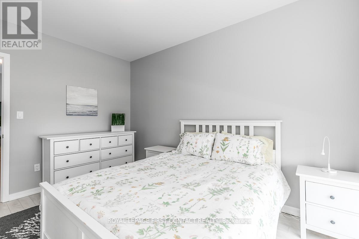 












3645 FERRETTI COURT

,
Innisfil,




Ontario
L9S0N6

