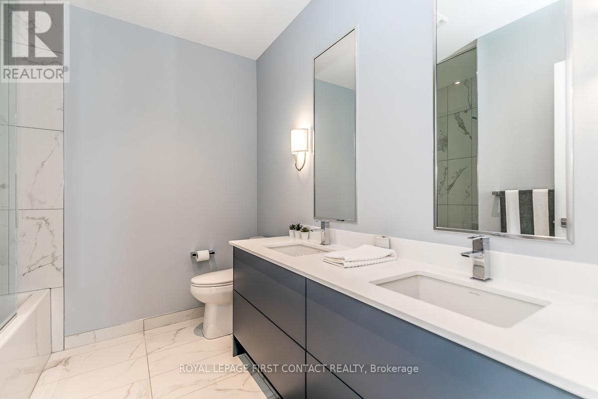 












3645 FERRETTI COURT

,
Innisfil,




Ontario
L9S0N6


