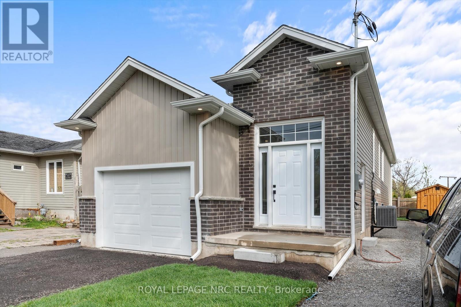 












137 ST. GEORGE STREET

,
Welland (Broadway),




Ontario
L3C5N7

