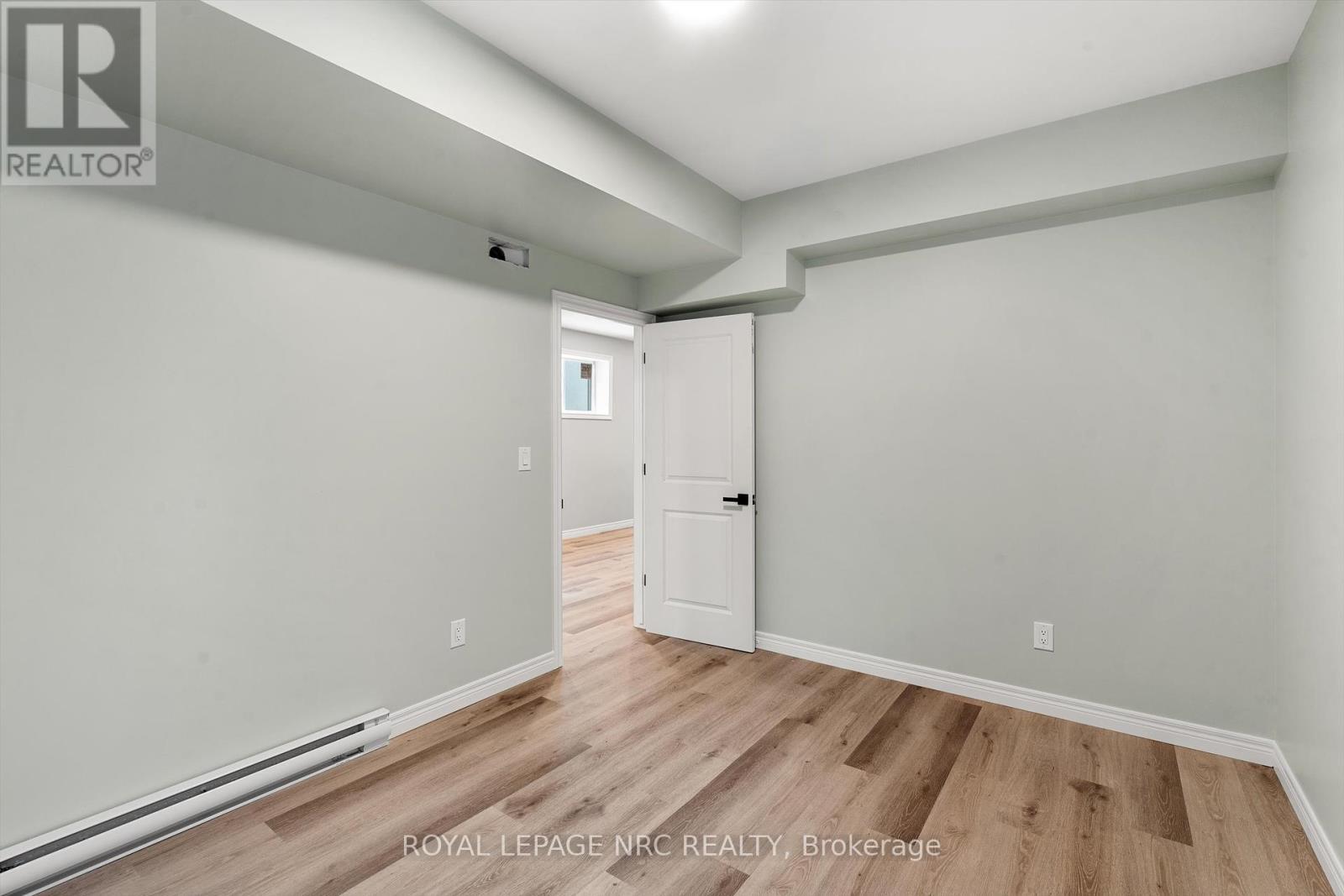 












137 ST. GEORGE STREET

,
Welland (Broadway),




Ontario
L3C5N7

