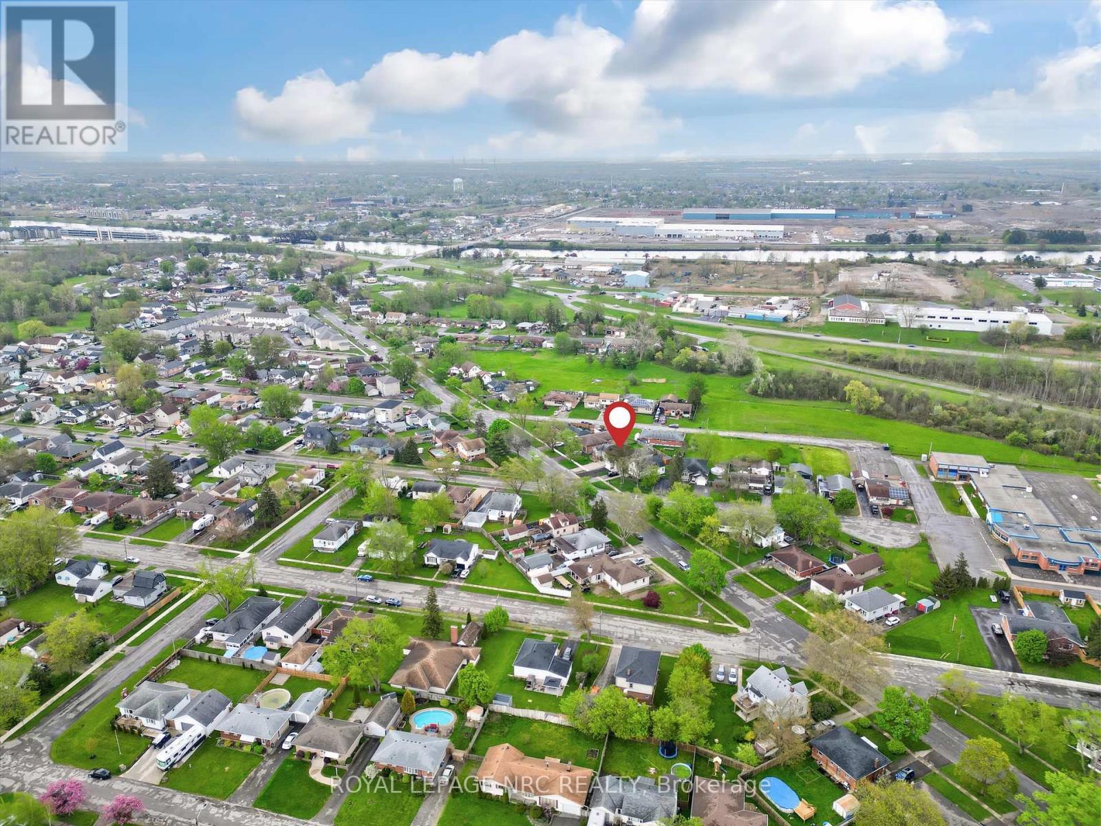 












137 ST. GEORGE STREET

,
Welland (Broadway),




Ontario
L3C5N7

