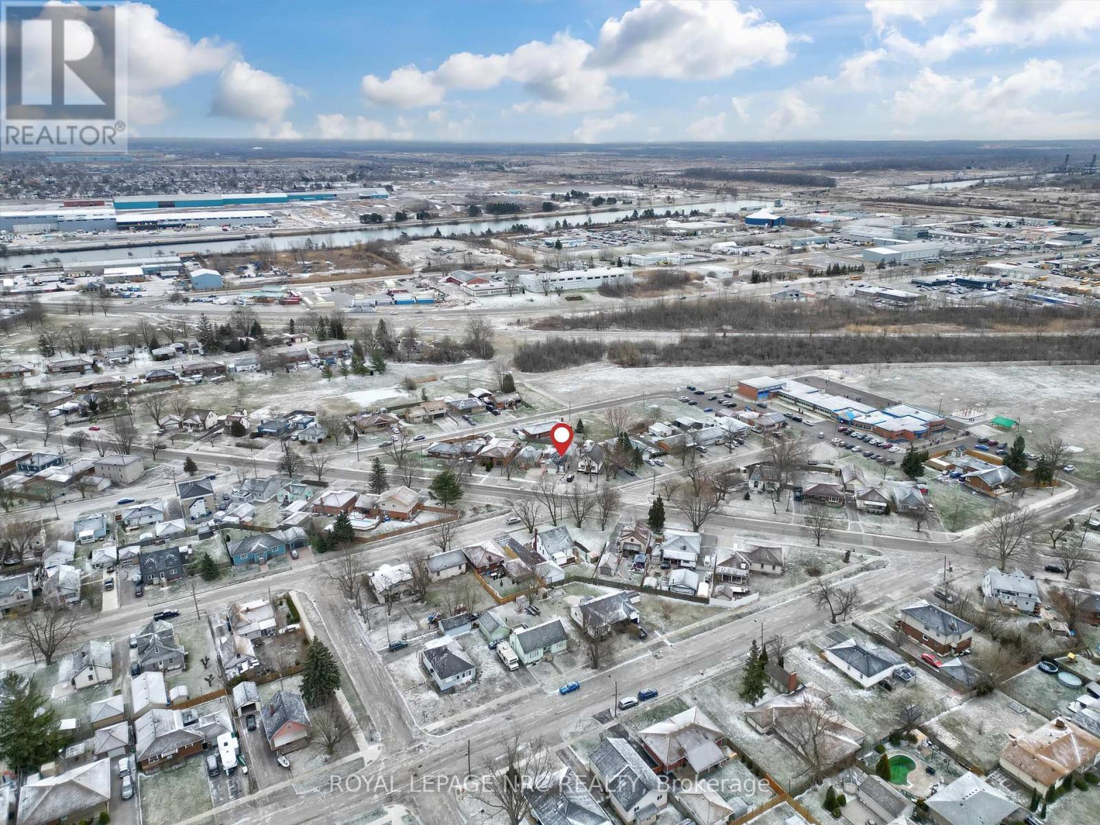 












137 ST. GEORGE STREET

,
Welland (Broadway),




Ontario
L3C5N7

