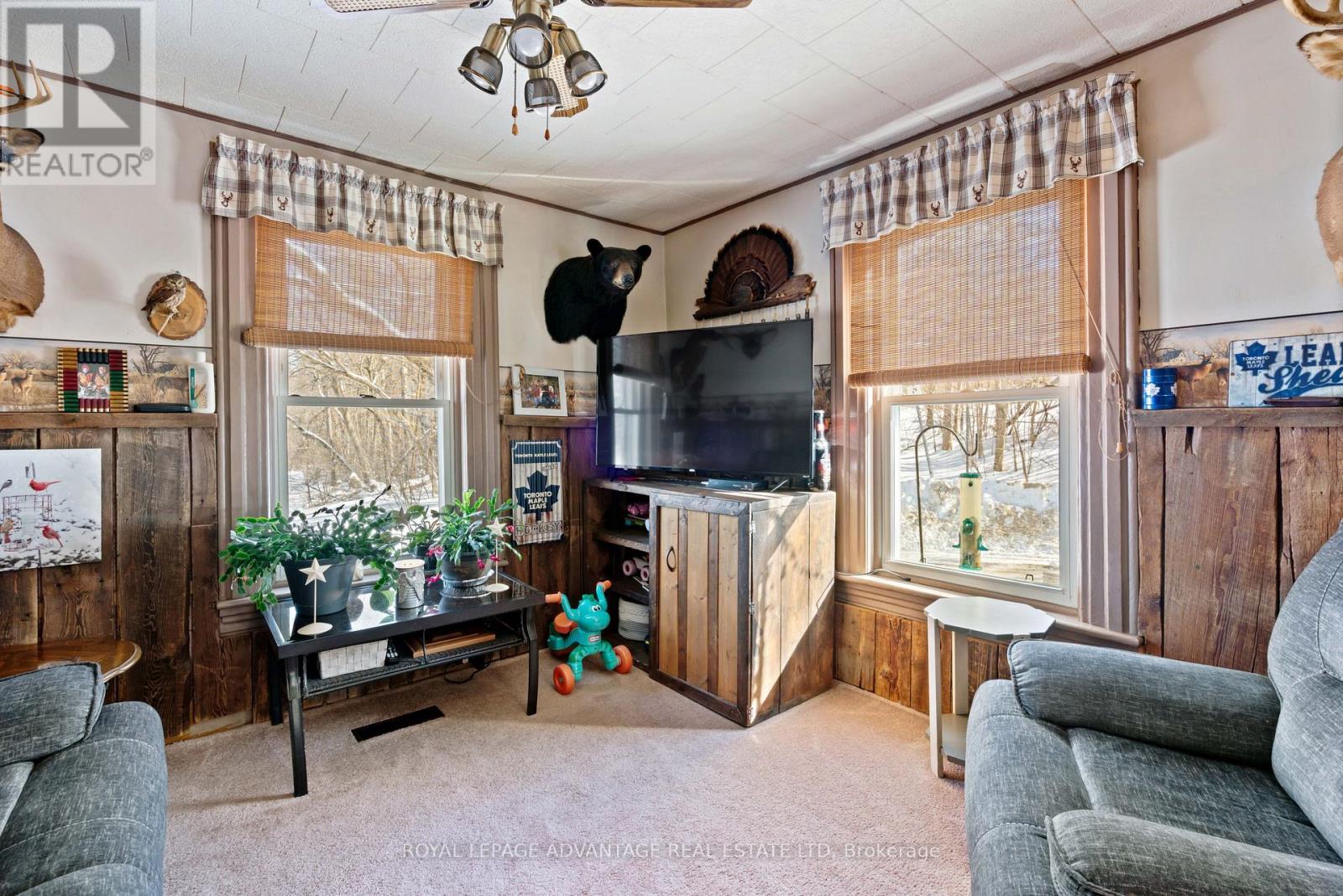 












37 WILLIAM STREET

,
Rideau Lakes,




Ontario
K0E1G0

