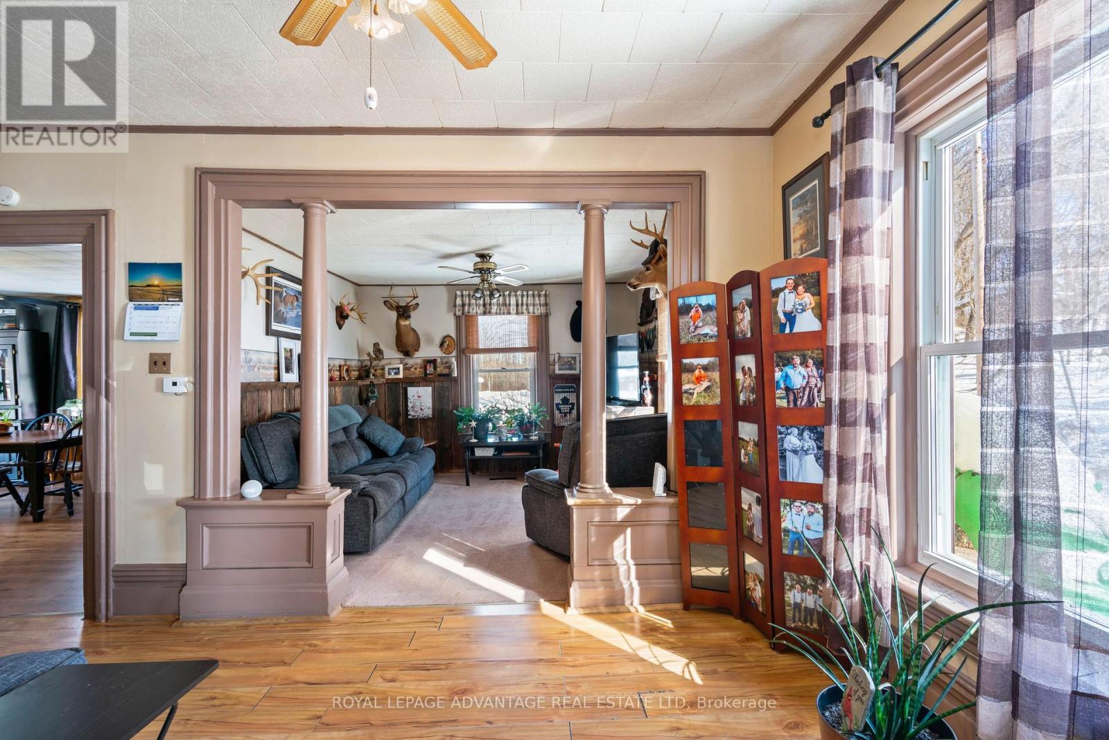 












37 WILLIAM STREET

,
Rideau Lakes,




Ontario
K0E1G0

