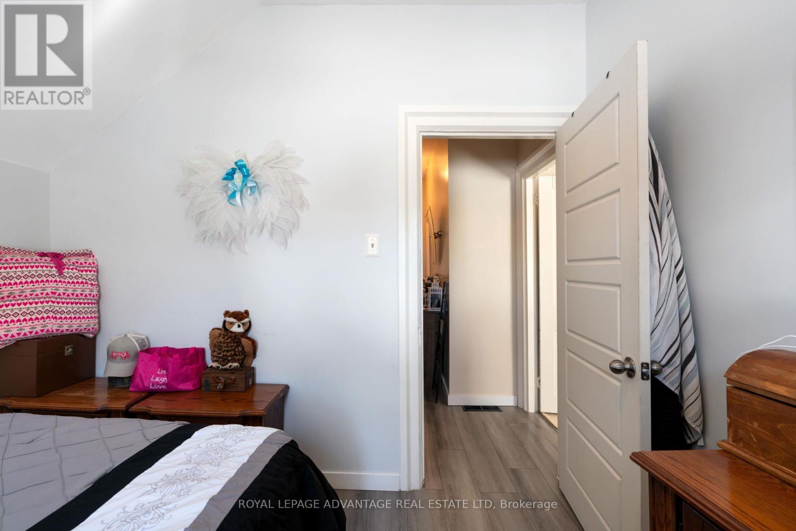 












37 WILLIAM STREET

,
Rideau Lakes,




Ontario
K0E1G0

