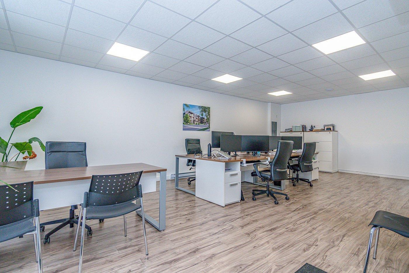 









9930


Boul. Bourque

, BÂTISSE,
Sherbrooke (Brompton/Rock Forest/Saint-Élie/Deauville),




QC
J1N0G2

