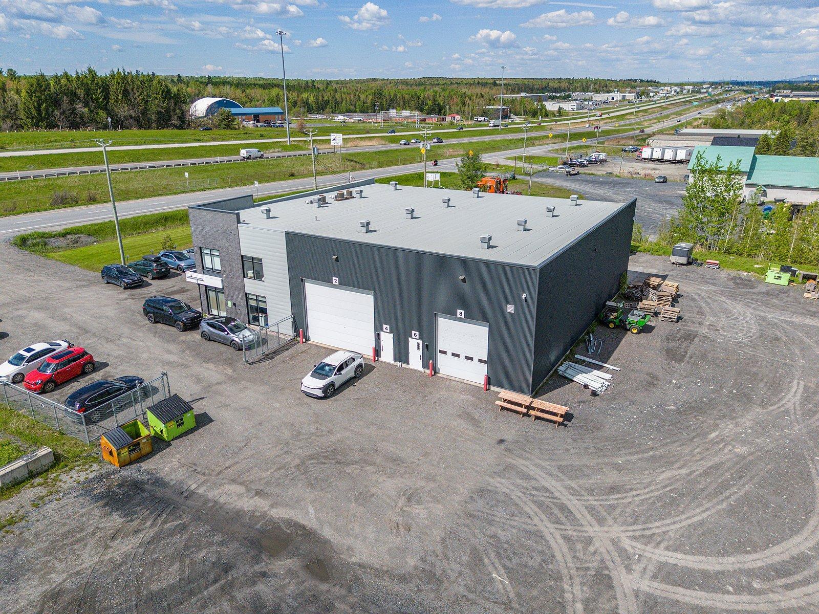









9930


Boul. Bourque

, BÂTISSE,
Sherbrooke (Brompton/Rock Forest/Saint-Élie/Deauville),




QC
J1N0G2

