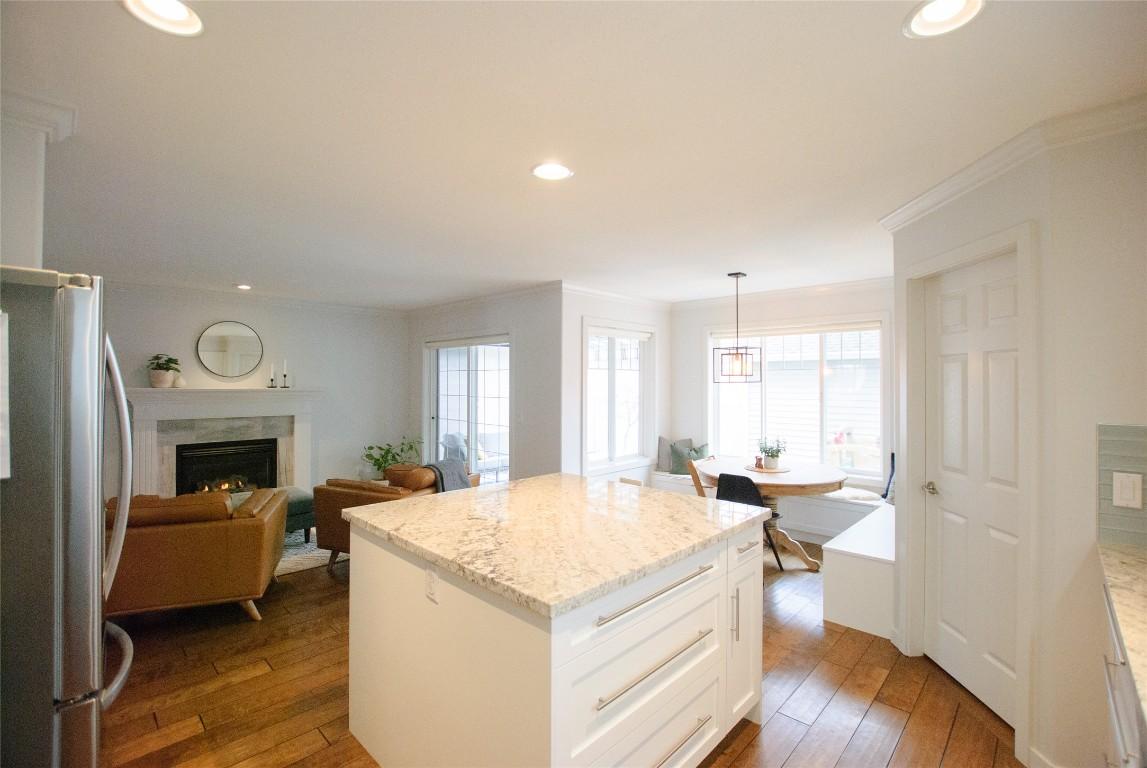 









665


Cook

Road, 104,
Kelowna,




BC
V1W 4T4

