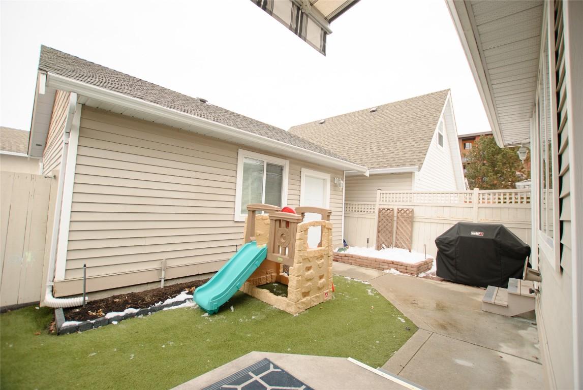 









665


Cook

Road, 104,
Kelowna,




BC
V1W 4T4


