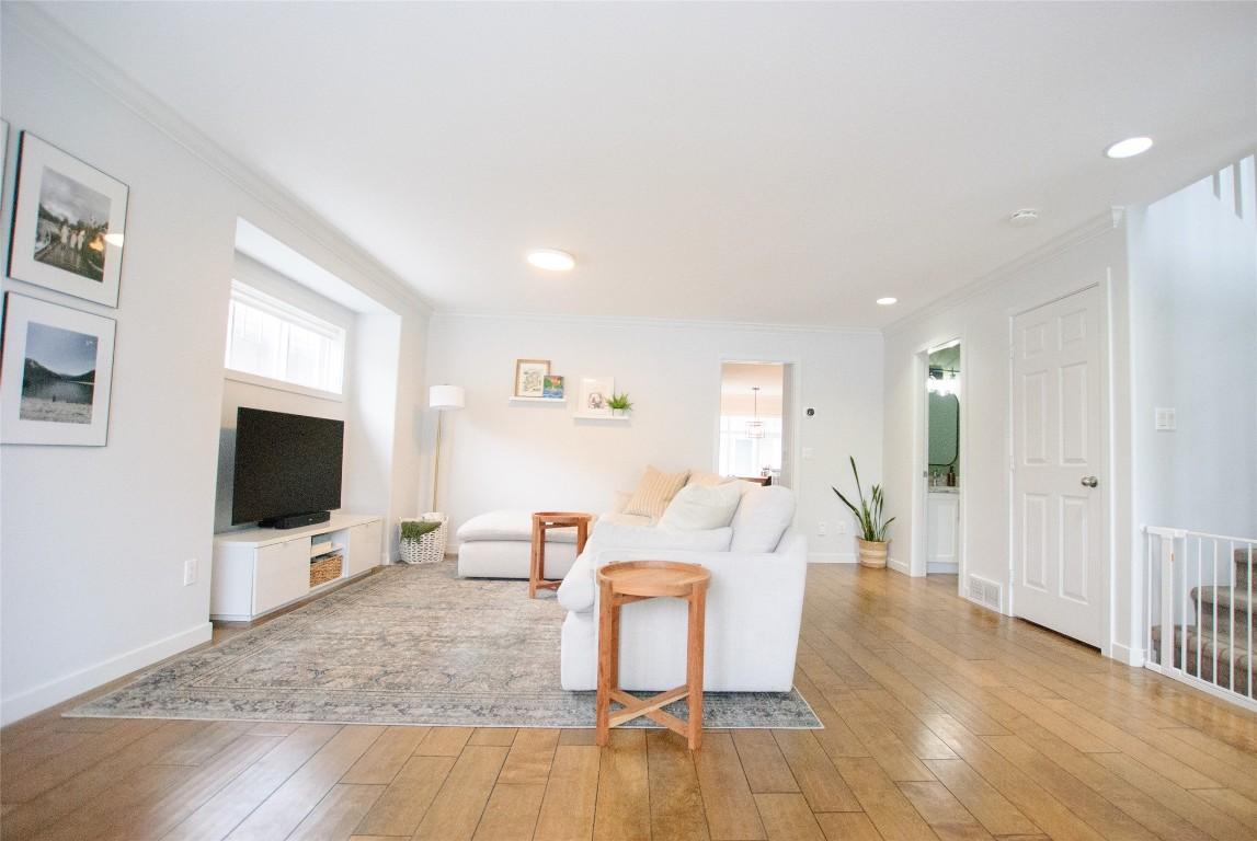 









665


Cook

Road, 104,
Kelowna,




BC
V1W 4T4

