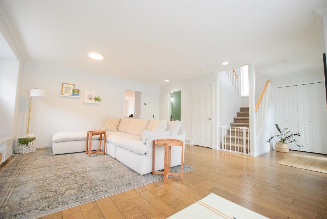 









665


Cook

Road, 104,
Kelowna,




BC
V1W 4T4

