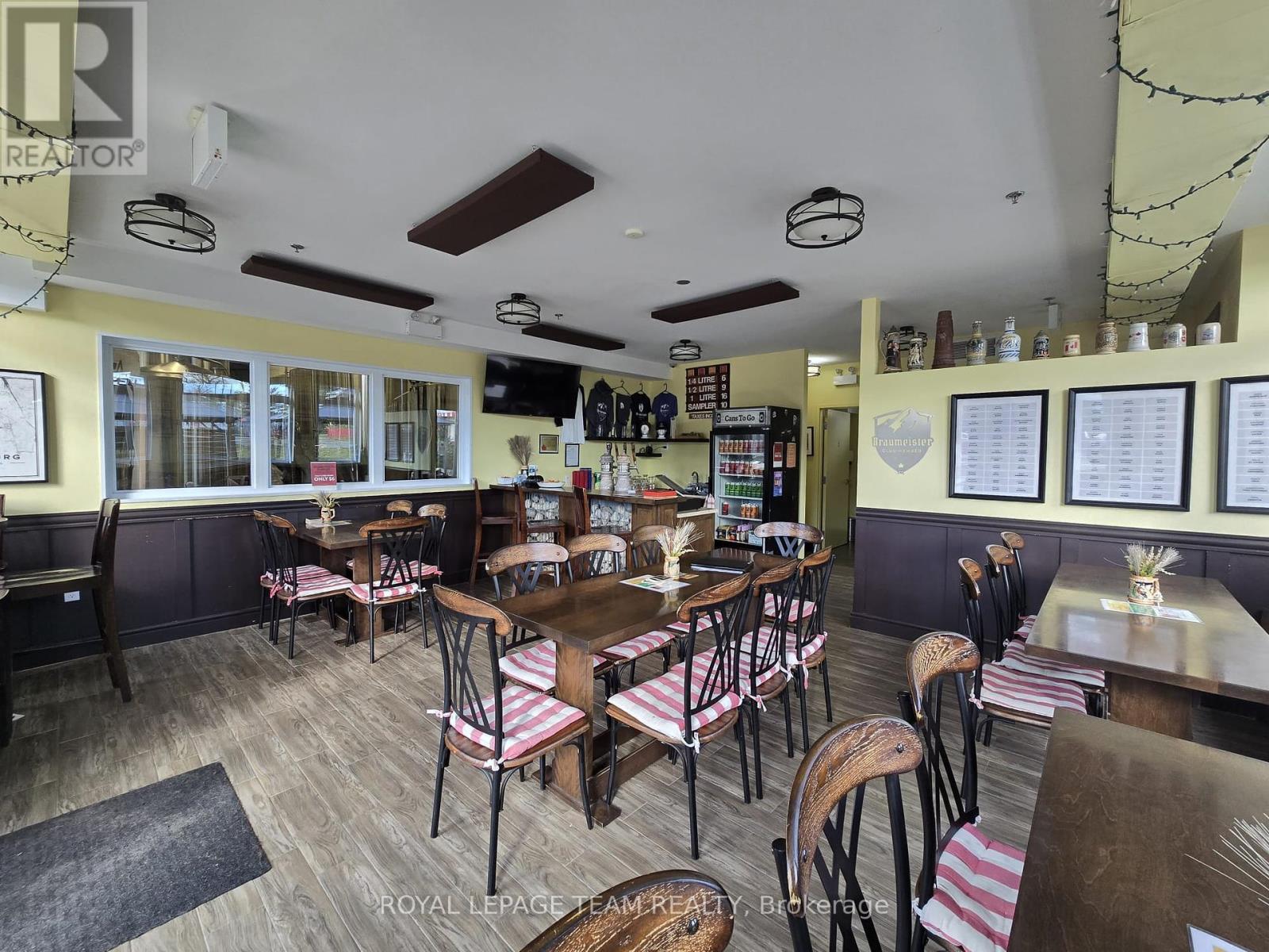 












19 MOORE STREET

,
Carleton Place,




Ontario
K7C2R4

