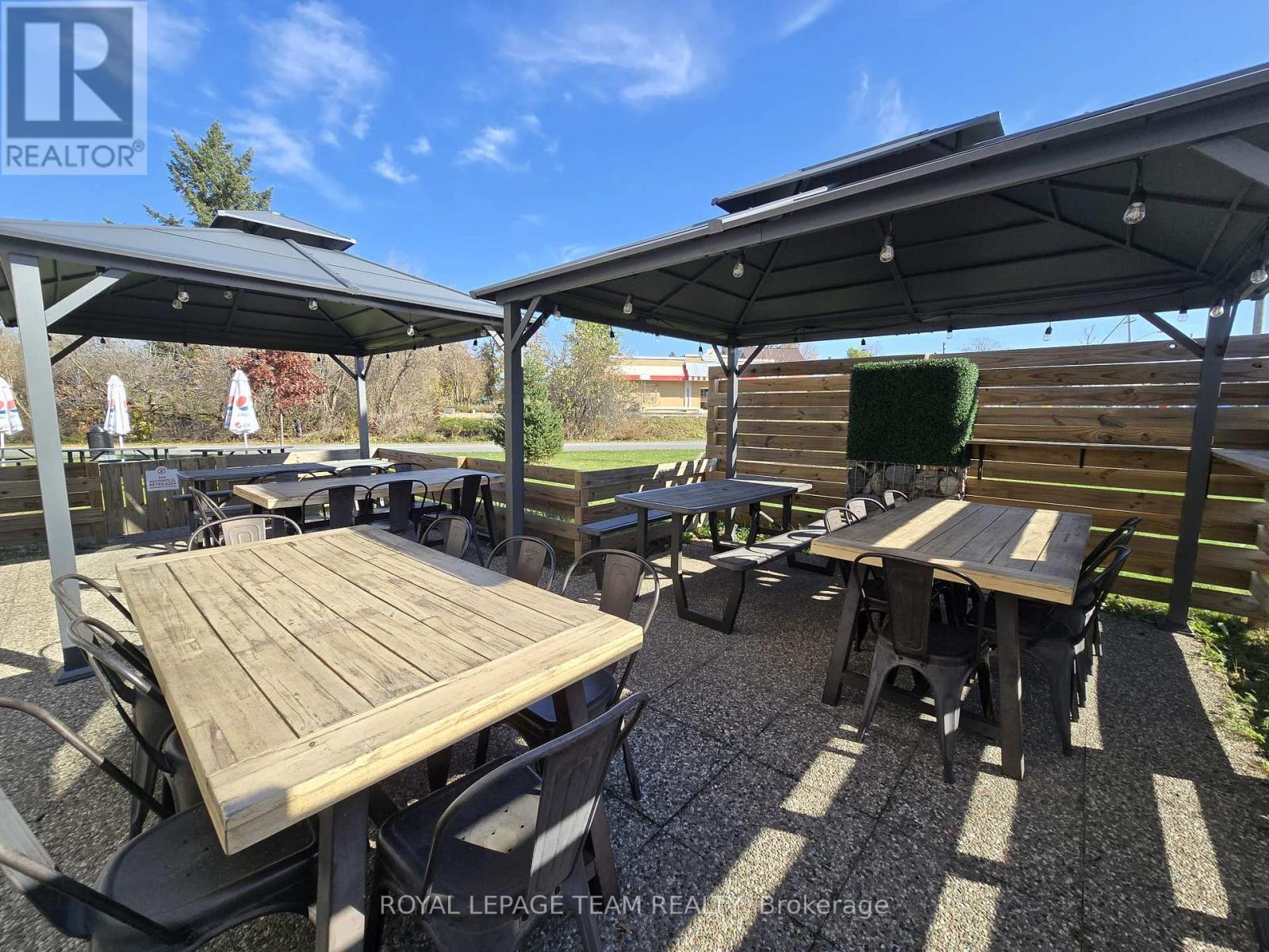 












19 MOORE STREET

,
Carleton Place,




Ontario
K7C2R4

