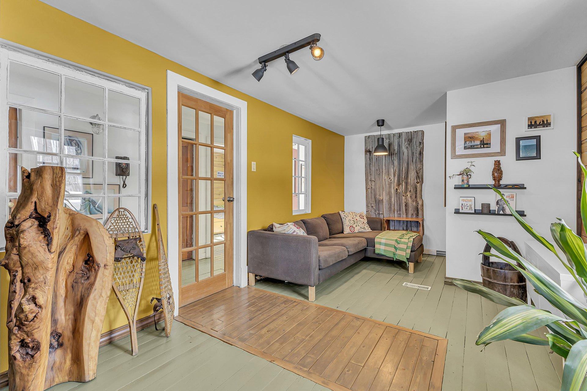 









754


Route Principale

,
Val-des-Monts,




QC
J8N0H5

