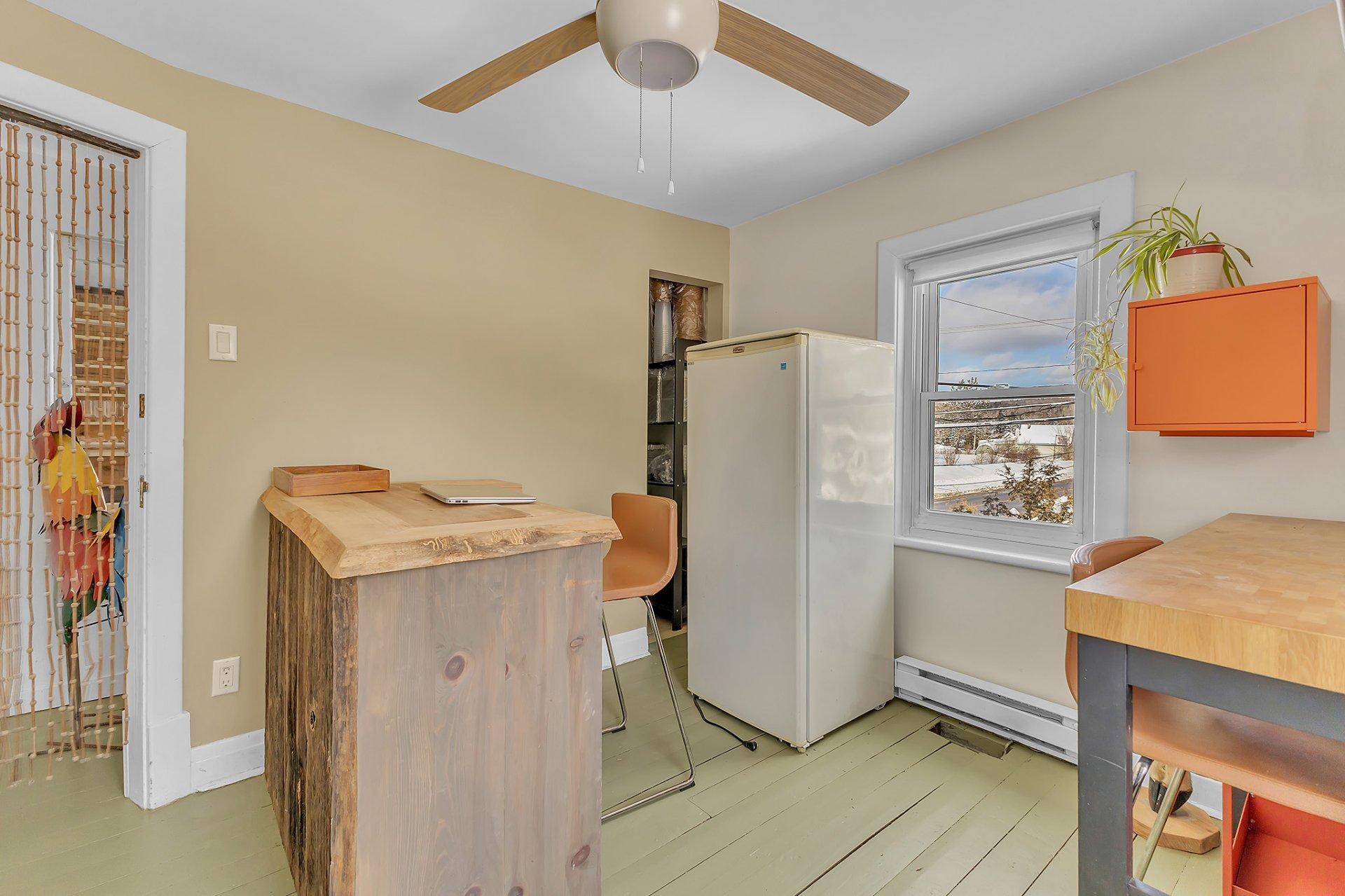 









754


Route Principale

,
Val-des-Monts,




QC
J8N0H5

