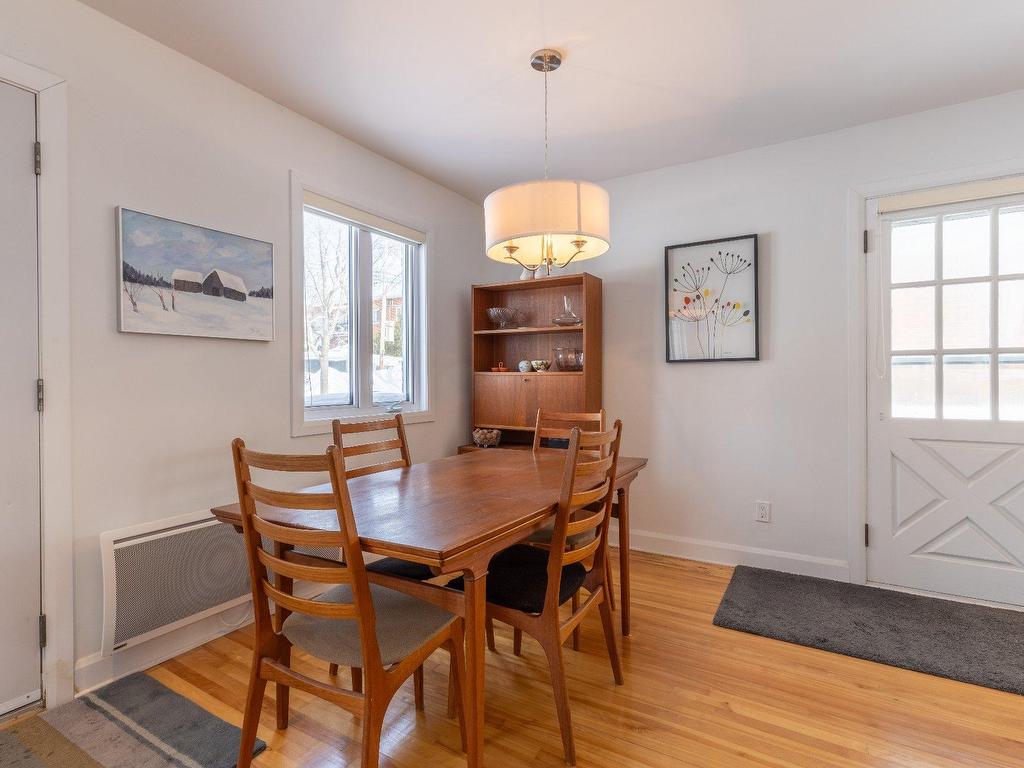









10350


Av. Bruchési

,
Montréal (Ahuntsic-Cartierville),




QC
H2B2S5

