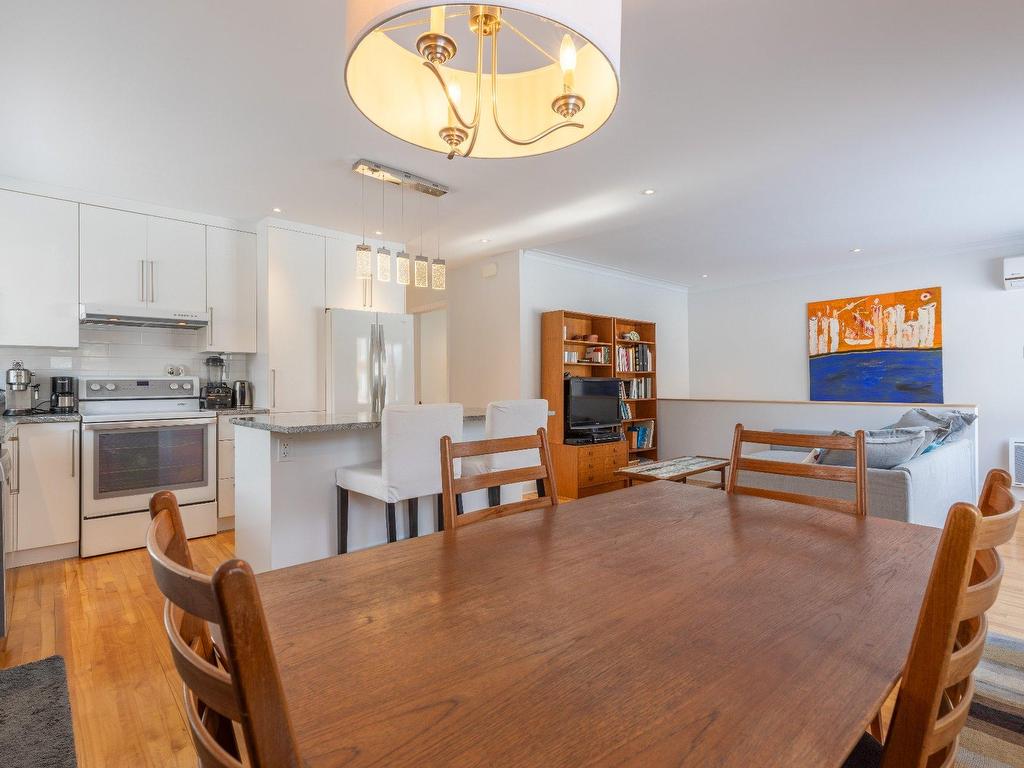 









10350


Av. Bruchési

,
Montréal (Ahuntsic-Cartierville),




QC
H2B2S5

