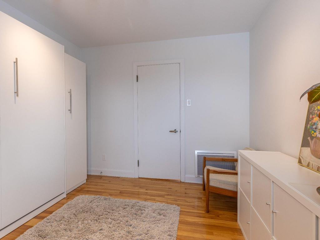 









10350


Av. Bruchési

,
Montréal (Ahuntsic-Cartierville),




QC
H2B2S5

