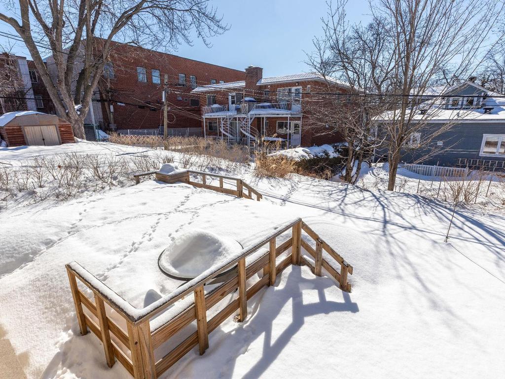 









10350


Av. Bruchési

,
Montréal (Ahuntsic-Cartierville),




QC
H2B2S5

