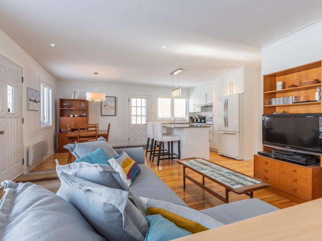 









10350


Av. Bruchési

,
Montréal (Ahuntsic-Cartierville),




QC
H2B2S5

