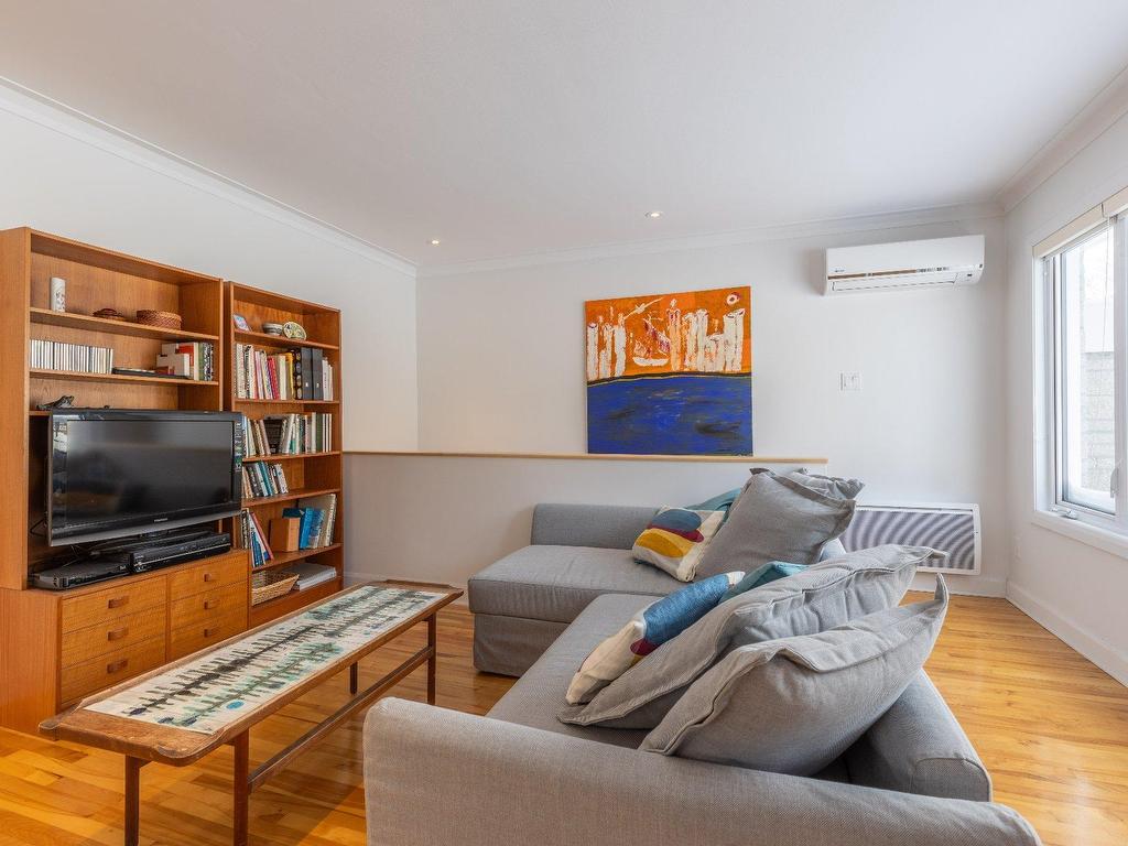 









10350


Av. Bruchési

,
Montréal (Ahuntsic-Cartierville),




QC
H2B2S5

