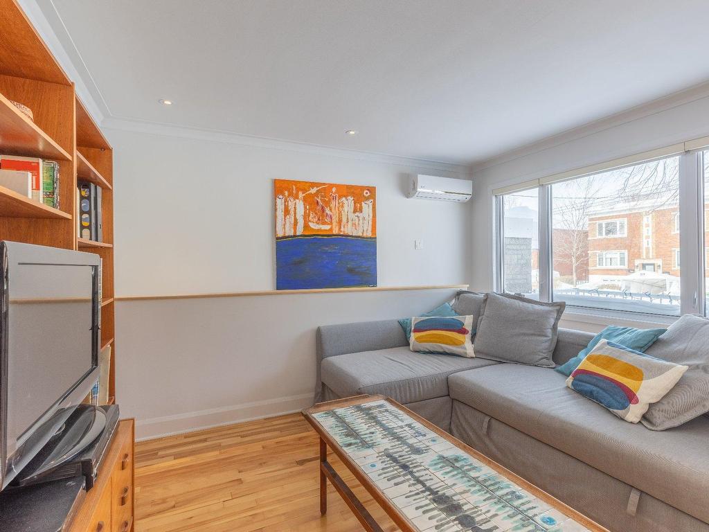 









10350


Av. Bruchési

,
Montréal (Ahuntsic-Cartierville),




QC
H2B2S5

